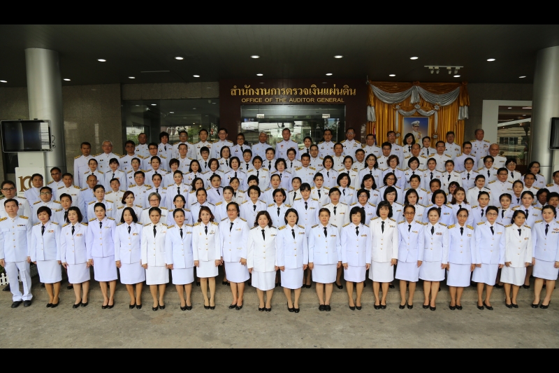 พิธีถวายราชสดุดีเฉลิมพระเกียรติและถวายพระพรชัยมงคล พิธีถวายสัตย์ปฏิญาณ เพื่อเป็นข้าราชการที่ดีและพลังของแผ่นดิน และร่วมลงนามถวาย