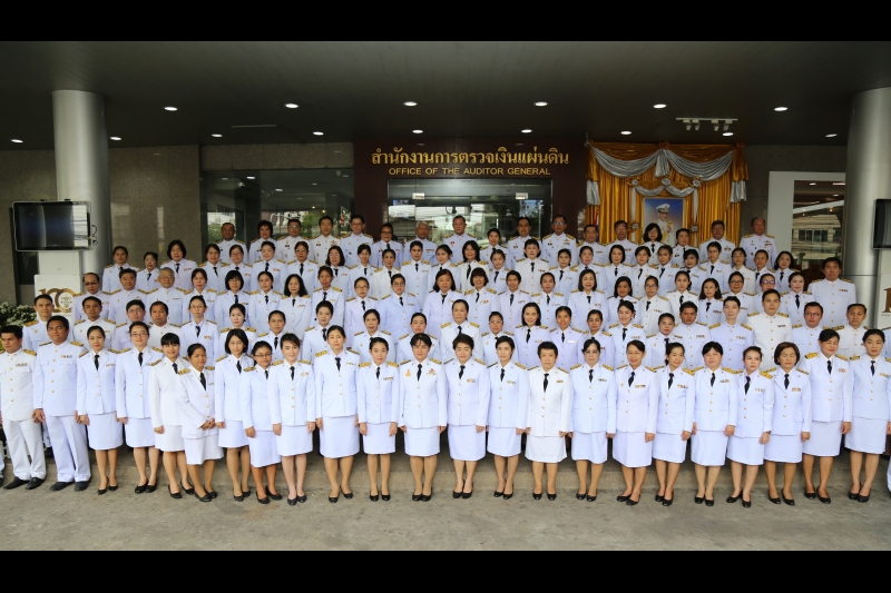 พิธีถวายราชสดุดีเฉลิมพระเกียรติและถวายพระพรชัยมงคล พิธีถวายสัตย์ปฏิญาณ เพื่อเป็นข้าราชการที่ดีและพลังของแผ่นดิน และร่วมลงนามถวาย