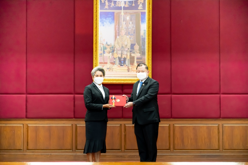 พิธีมอบประกาศนียบัตร โครงการพัฒนานักบริหารการตรวจเงินแผ่นดินระดับสูง (นตส.) รุ่นที่ 11 ณ สำนักงานการตรวจเงินแผ่นดิน