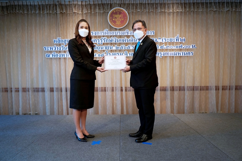 22  พิธีมอบประกาศนียบัตรโครงการฝึกอบรมเชิงปฏิบัติการ หลักสูตร “ชวนคุณครูรู้รักษ์เงินแผ่นดิน กับ สตง.