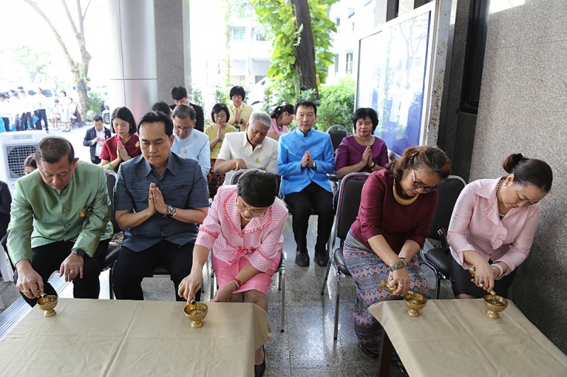 พิธีทำบุญตักบาตรข้าวสารอาหารแห้ง เดือนมีนาคม 2562