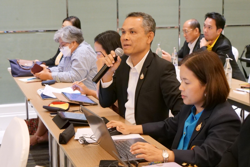 ทำบุญตักบาตรข้าวสารอาหารแห้ง