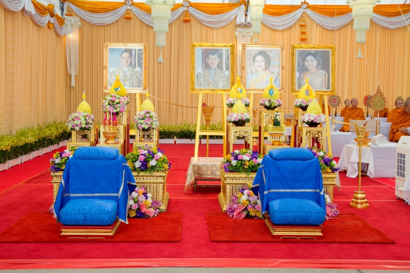  พิธีมหามงคลบำเพ็ญพระราชกุศลและเจริญพระพุทธมนต์ถวายพระพรชัยมงคล