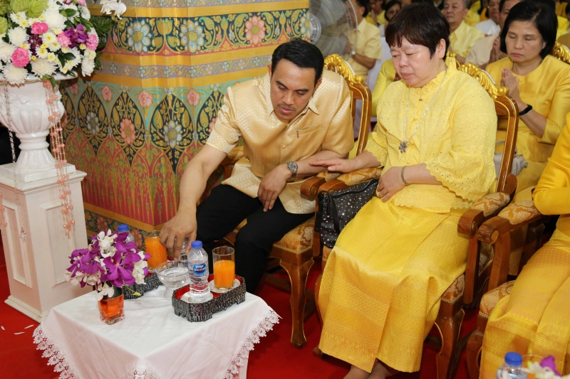 พิธีเจริญพระพุทธมนต์สมโภชผ้าพระกฐินพระราชทาน ประจำปี 2562 โดย สำนักงานการตรวจเงินแผ่นดิน ณ วัดหนองแวง พระอารามหลวง ตำบลในเมือง