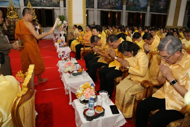 พิธีเจริญพระพุทธมนต์สมโภชผ้าพระกฐินพระราชทาน ประจำปี 2562 โดย สำนักงานการตรวจเงินแผ่นดิน ณ วัดหนองแวง พระอารามหลวง ตำบลในเมือง