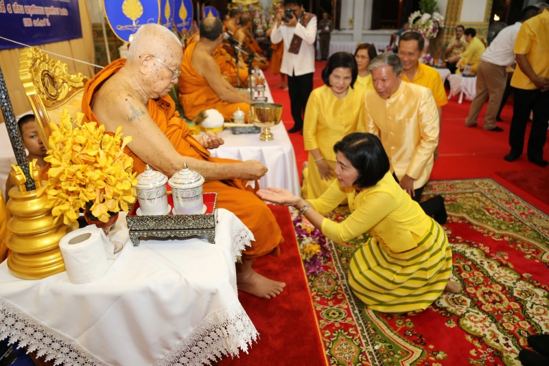 พิธีเจริญพระพุทธมนต์สมโภชผ้าพระกฐินพระราชทาน ประจำปี 2562 โดย สำนักงานการตรวจเงินแผ่นดิน ณ วัดหนองแวง พระอารามหลวง ตำบลในเมือง