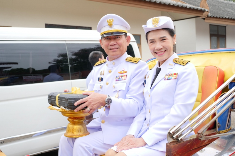 พิธีสวดพระพุทธมนต์และทำบุญตักบาตร