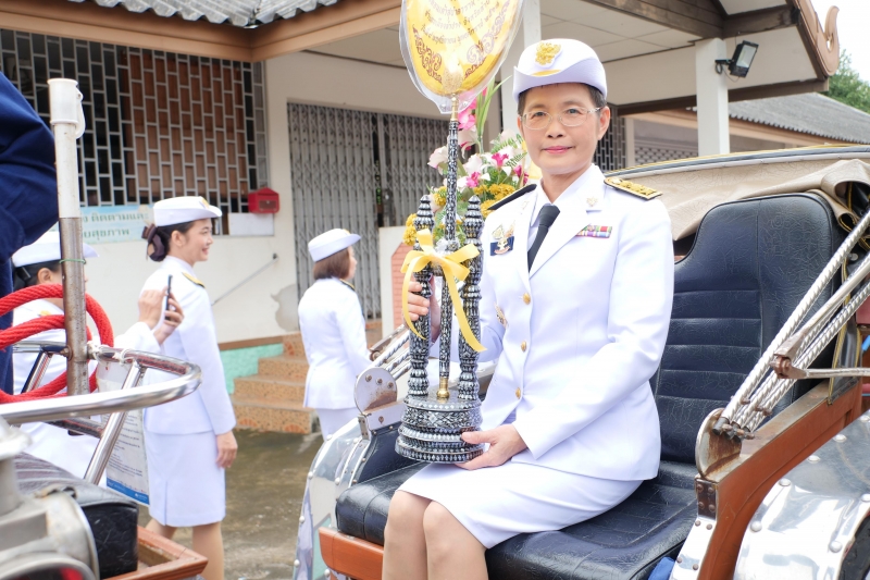 พิธีสวดพระพุทธมนต์และทำบุญตักบาตร