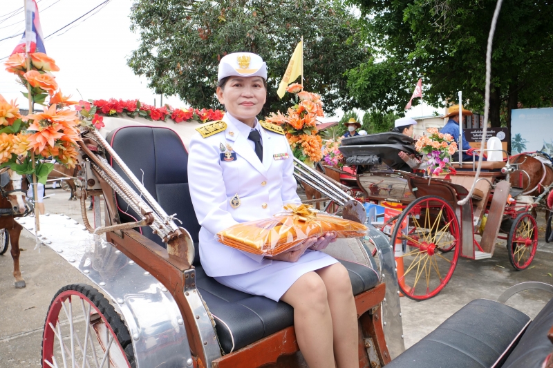 พิธีสวดพระพุทธมนต์และทำบุญตักบาตร
