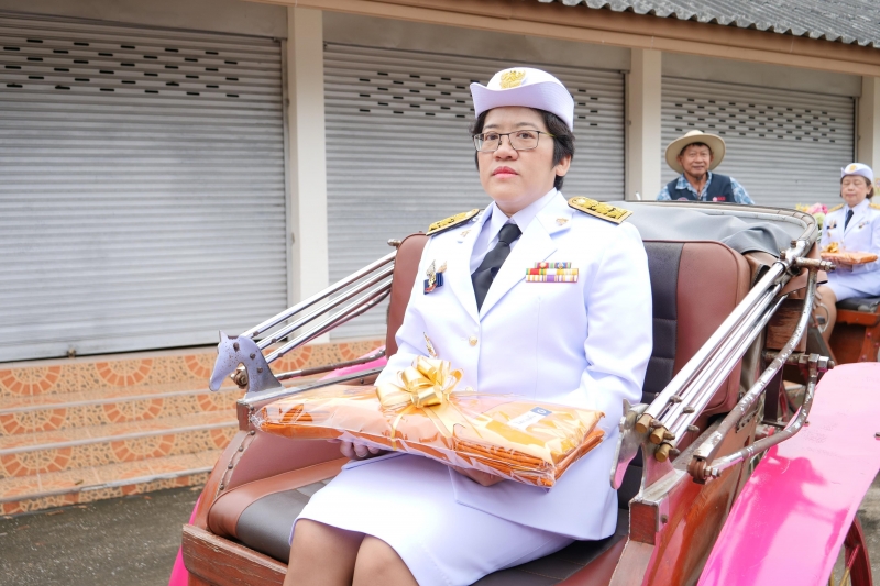 พิธีสวดพระพุทธมนต์และทำบุญตักบาตร