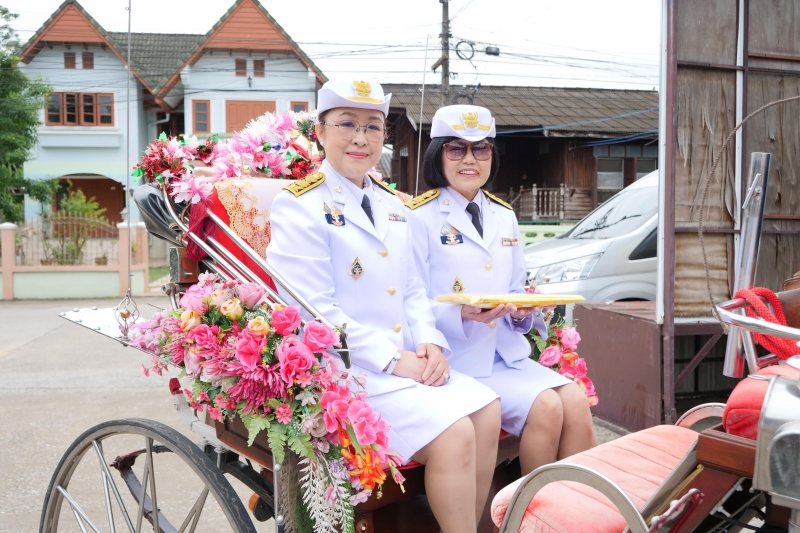 พิธีสวดพระพุทธมนต์และทำบุญตักบาตร
