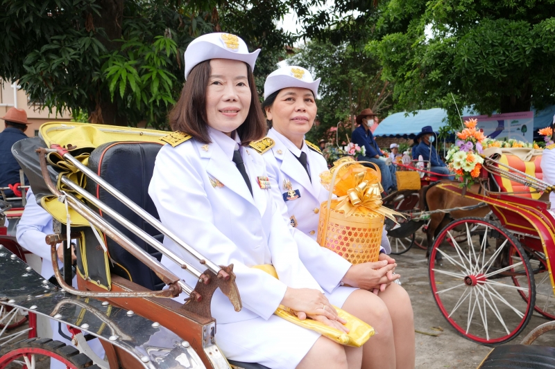 พิธีสวดพระพุทธมนต์และทำบุญตักบาตร