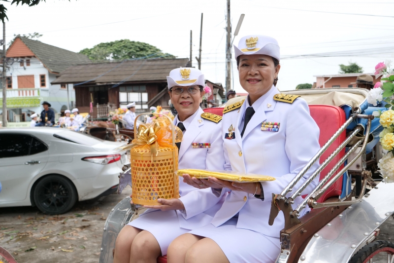 พิธีสวดพระพุทธมนต์และทำบุญตักบาตร