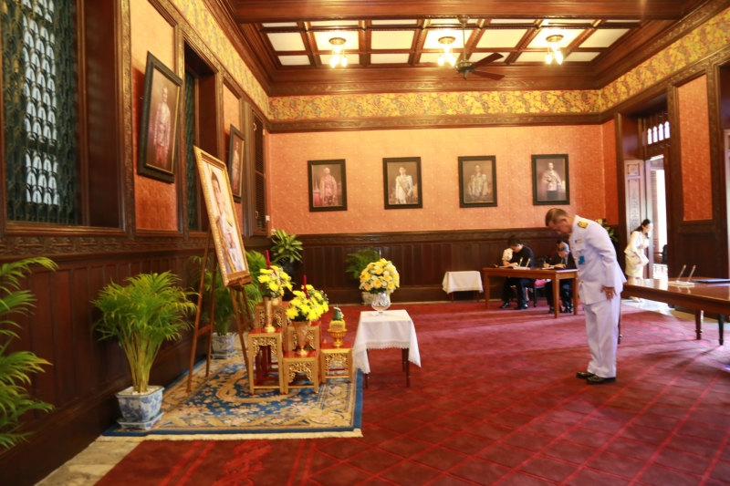 ลงนามถวายพระพร เนื่องในวันขึ้นปีใหม่ พุทธศักราช 2561