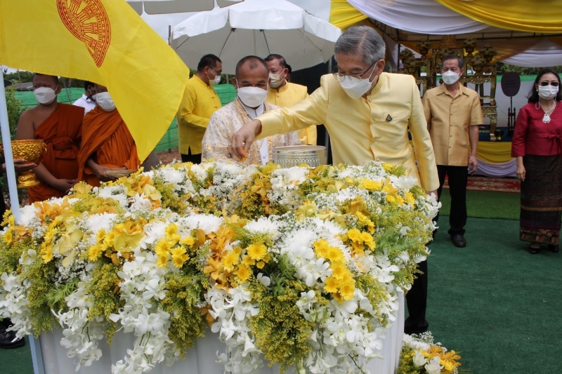 พิธีวางศิลาฤกษ์อาคารที่ทำการสำนักตรวจเงินแผ่นดินจังหวัดสุรินทร์ พร้อมอาคารชุดพักอาศัยและสิ่งก่อสร้างประกอบ