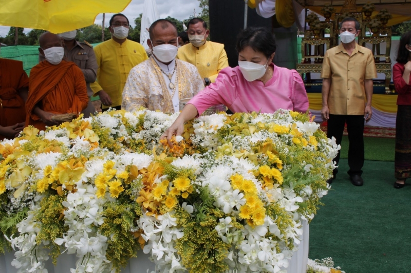 พิธีวางศิลาฤกษ์อาคารที่ทำการสำนักตรวจเงินแผ่นดินจังหวัดสุรินทร์ พร้อมอาคารชุดพักอาศัยและสิ่งก่อสร้างประกอบ