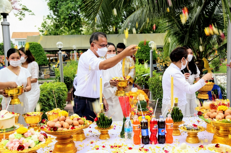 พิธีบวงสรวงดวงพระวิญญาณสมเด็จพระนเรศวรมหาราช ณ บริเวณวิหารสมเด็จพระนเรศวร วัดใหญ่ชัยมงคล จังหวัดพระนครศรีอยุธยา
