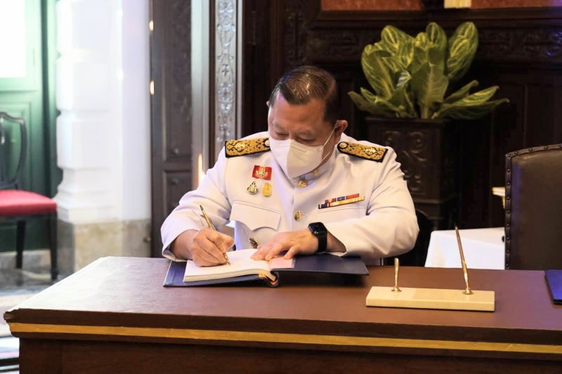 ลงนามถวายพระพร