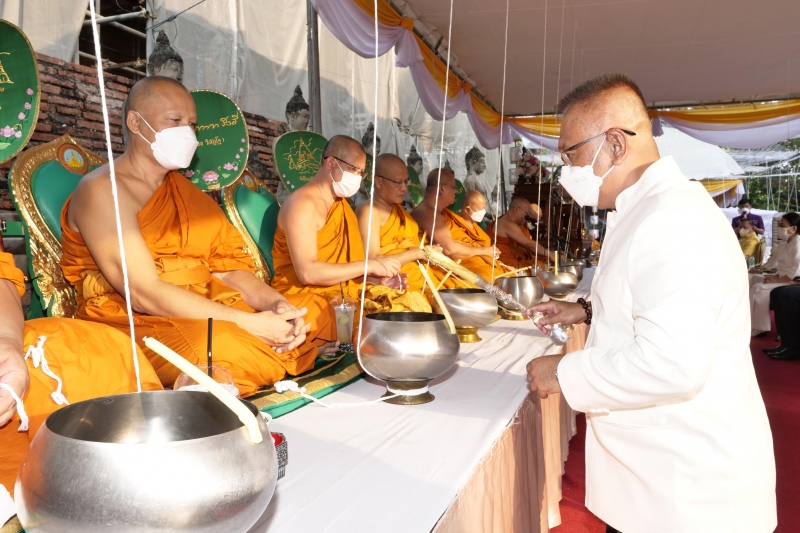 พิธีอธิษฐานจิตมวลสาร แผ่นจาร และแผ่นดวงชะตา 