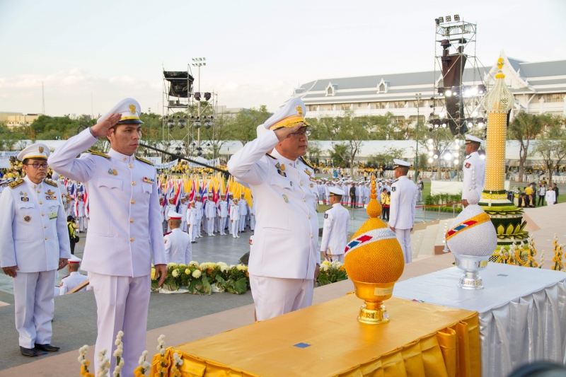 สตง.ร่วมเดินริ้วขบวนอัญเชิญเครื่องราชสักการะและร่วมพิธีจุดเทียนถวายพระพรชัยมงคลเนื่องในโอกาสวันเฉลิมพระชนมพรรษาพระบาทสมเด็จพระเจ