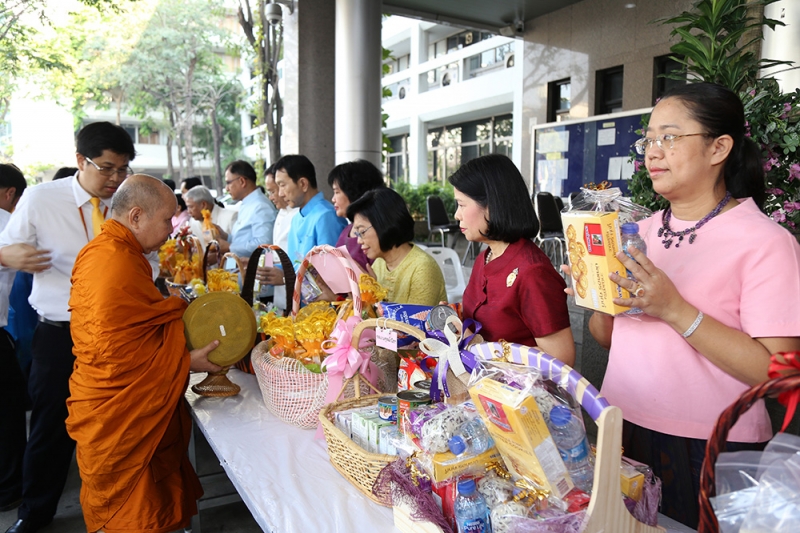 พิธีทำบุญตักบาตรข้าวสารอาหารแห้ง เดือนมีนาคม 2562