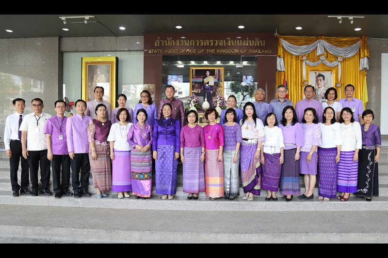 พิธีทำบุญตักบาตรข้าวสารอาหารแห้ง เดือนเมษายน 2562