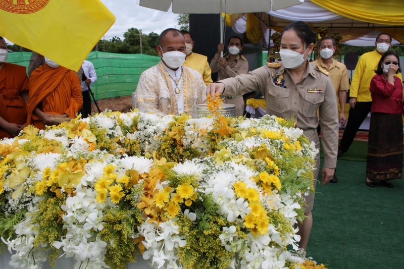 พิธีวางศิลาฤกษ์อาคารที่ทำการสำนักตรวจเงินแผ่นดินจังหวัดสุรินทร์ พร้อมอาคารชุดพักอาศัยและสิ่งก่อสร้างประกอบ