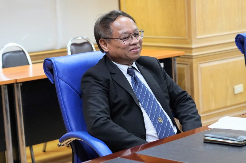 ทำบุญตักบาตรข้าวสารอาหารแห้ง