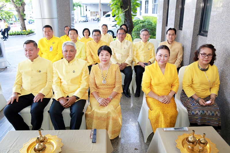 พิธีทำบุญตักบาตรข้าวสารอาหารแห้ง เดือนพฤษภาคม 2562