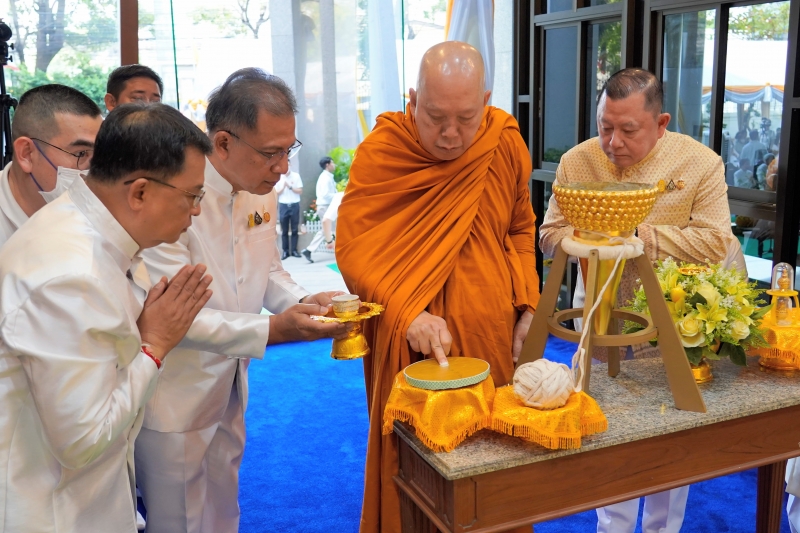 2567-02-09 พิธีเจริญพระพุทธมนต์สมโภชพระพุทธโสธร และบรรจุพระบรมสารีริกธาตุ