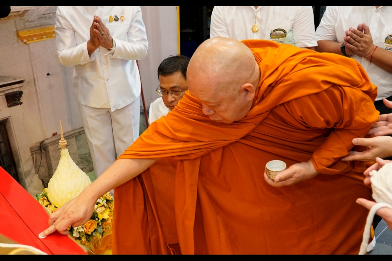 2567-02-09 พิธีเจริญพระพุทธมนต์สมโภชพระพุทธโสธร และบรรจุพระบรมสารีริกธาตุ