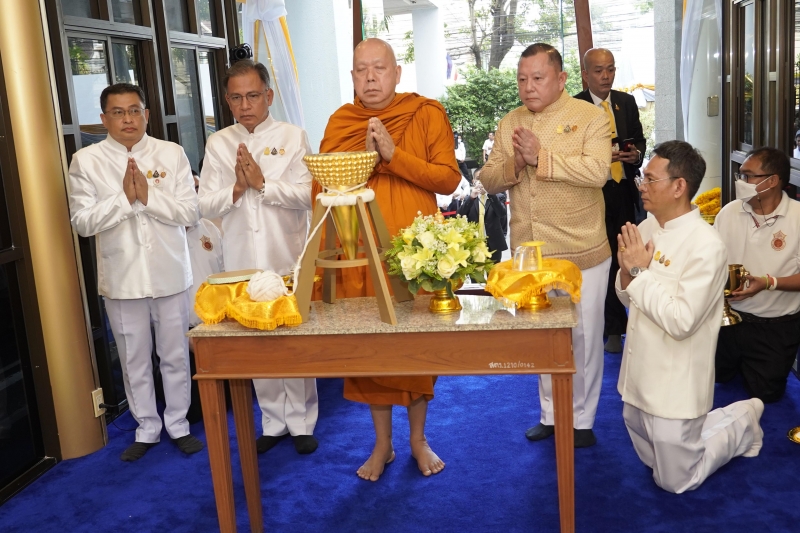 2567-02-09 พิธีเจริญพระพุทธมนต์สมโภชพระพุทธโสธร และบรรจุพระบรมสารีริกธาตุ