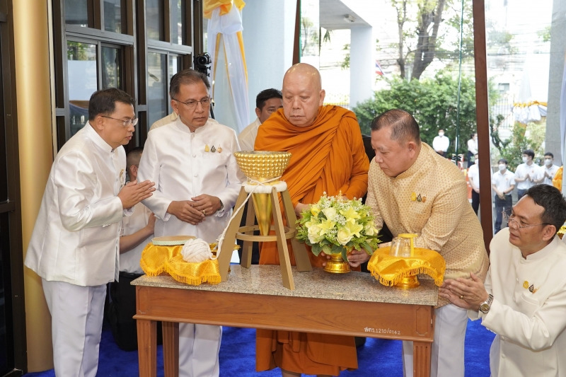 2567-02-09 พิธีเจริญพระพุทธมนต์สมโภชพระพุทธโสธร และบรรจุพระบรมสารีริกธาตุ