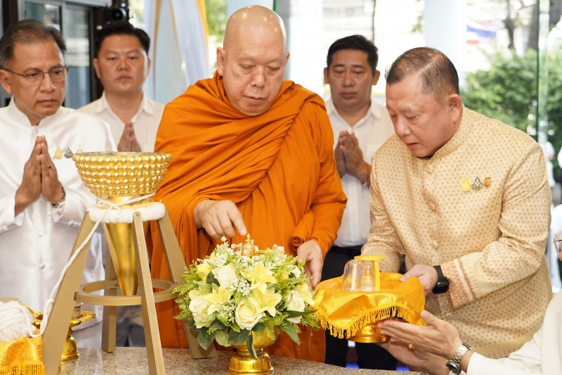 2567-02-09 พิธีเจริญพระพุทธมนต์สมโภชพระพุทธโสธร และบรรจุพระบรมสารีริกธาตุ
