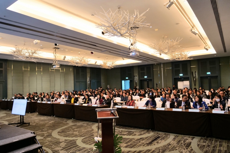 พิธีทำบุญตักบาตรข้าวสารอาหารแห้ง เดือนพฤษภาคม 2562