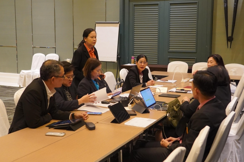 พิธีทำบุญตักบาตรข้าวสารอาหารแห้ง เดือนพฤษภาคม 2562