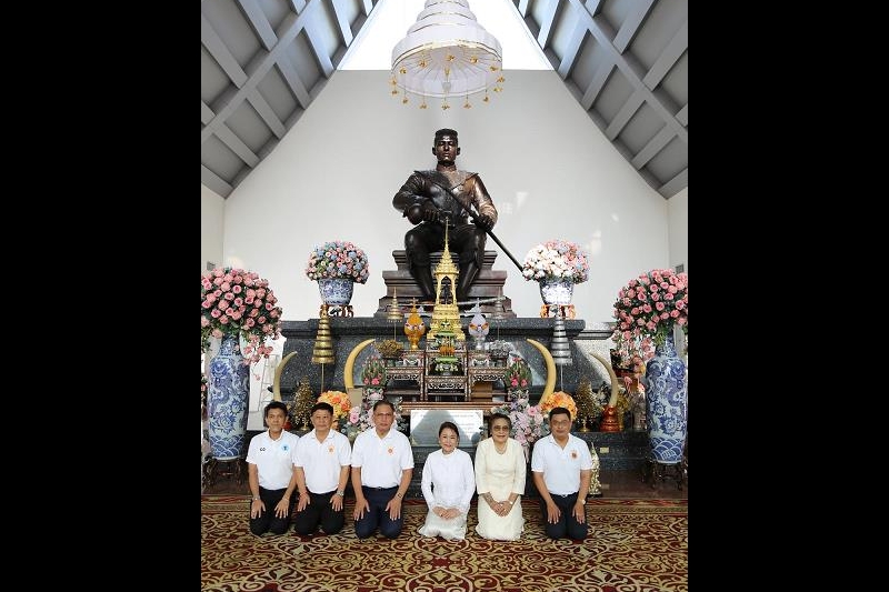 พิธีบวงสรวงดวงพระวิญญาณสมเด็จพระนเรศวรมหาราช ณ บริเวณวิหารสมเด็จพระนเรศวร วัดใหญ่ชัยมงคล จังหวัดพระนครศรีอยุธยา