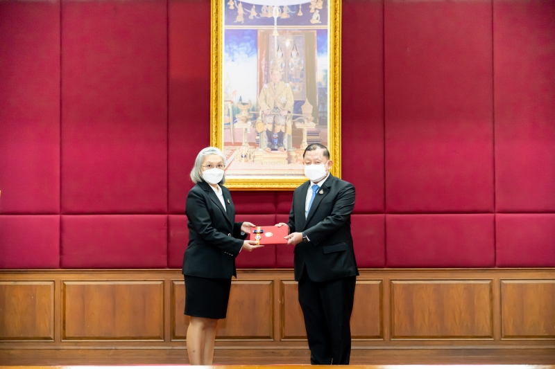 พิธีมอบประกาศนียบัตร โครงการพัฒนานักบริหารการตรวจเงินแผ่นดินระดับสูง (นตส.) รุ่นที่ 11 ณ สำนักงานการตรวจเงินแผ่นดิน