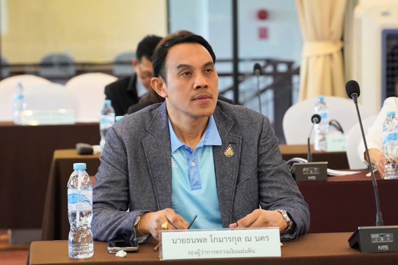 พิธีมอบประกาศนียบัตรแก่ข้าราชการใหม่