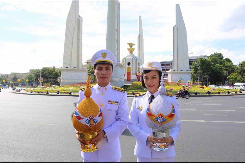 สตง.ร่วมเดินริ้วขบวนอัญเชิญเครื่องราชสักการะและร่วมพิธีจุดเทียนถวายพระพรชัยมงคลเนื่องในโอกาสวันเฉลิมพระชนมพรรษาพระบาทสมเด็จพระเจ