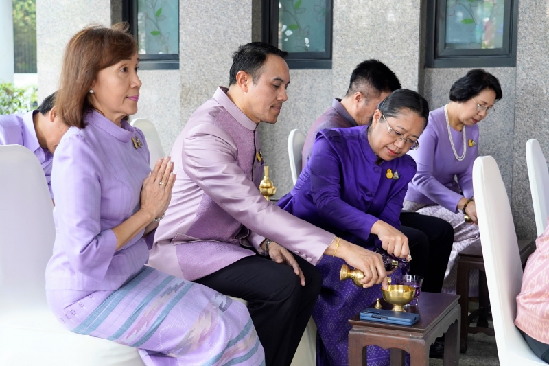 เฉลิมพระชนมพรรษา สมเด็จพระนางเจ้า ฯ พระบรมราชินี