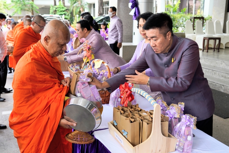 เฉลิมพระชนมพรรษา สมเด็จพระนางเจ้า ฯ พระบรมราชินี