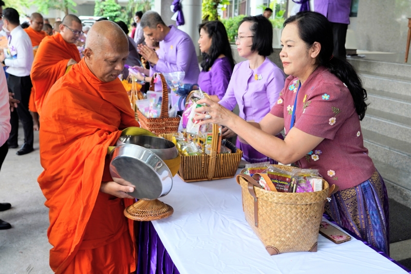 เฉลิมพระชนมพรรษา สมเด็จพระนางเจ้า ฯ พระบรมราชินี