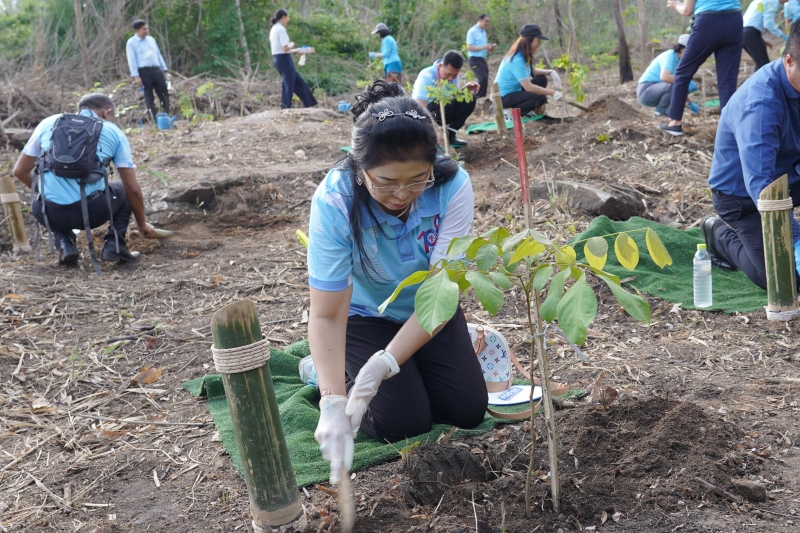 พิธีบำเพ็ญกุศลและกิจกรรมน้อมรำลึกเนื่องในวันคล้ายวันสวรรคตพระบาทสมเด็จพระบรมชนกาธิเบศร มหาภูมิพลอดุลเดชมหาราช บรมนาถบพิตร