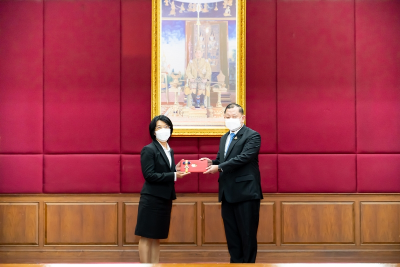 พิธีมอบประกาศนียบัตร โครงการพัฒนานักบริหารการตรวจเงินแผ่นดินระดับสูง (นตส.) รุ่นที่ 11 ณ สำนักงานการตรวจเงินแผ่นดิน