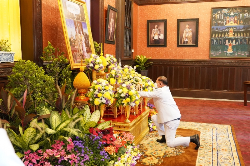 สำนักงานการตรวจเงินแผ่นดินลงนามถวายพระพรพระบาทสมเด็จพระเจ้าอยู่หัว และสมเด็จพระนางเจ้าฯ พระบรมราชินี เนื่องในโอกาสวันขึ้นปีใหม่