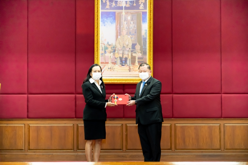 พิธีมอบประกาศนียบัตร โครงการพัฒนานักบริหารการตรวจเงินแผ่นดินระดับสูง (นตส.) รุ่นที่ 11 ณ สำนักงานการตรวจเงินแผ่นดิน