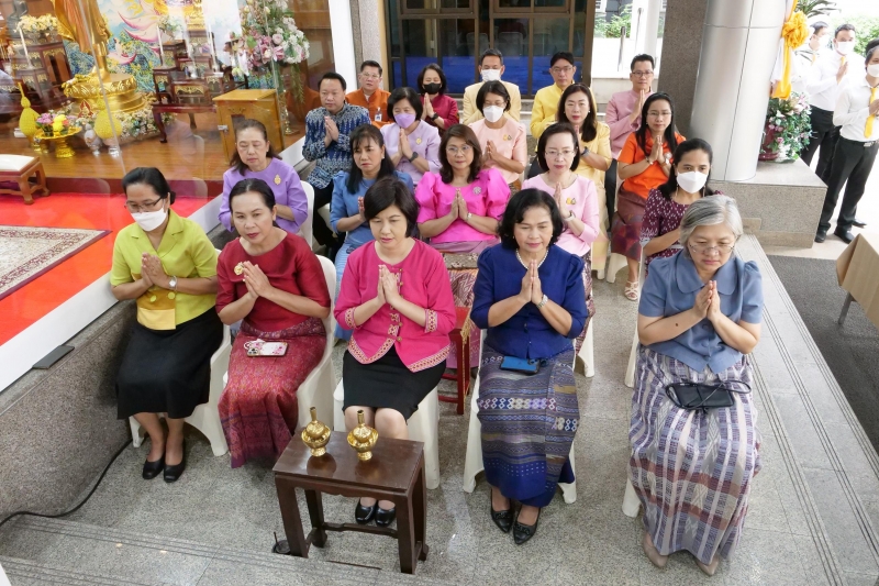 พิธีเจริญพระพุทธมนต์และทำบุญตักบาตร คณะสงฆ์ จำนวน 9 รูป
