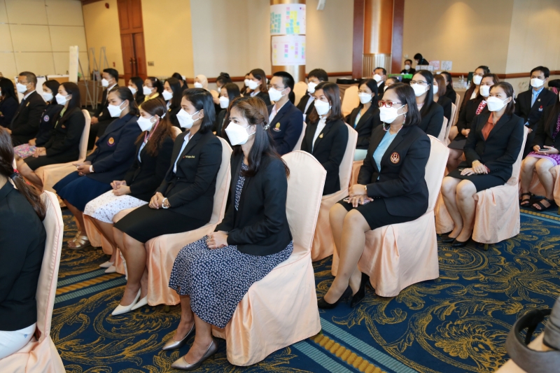 22  พิธีมอบประกาศนียบัตรโครงการฝึกอบรมเชิงปฏิบัติการ หลักสูตร “ชวนคุณครูรู้รักษ์เงินแผ่นดิน กับ สตง.