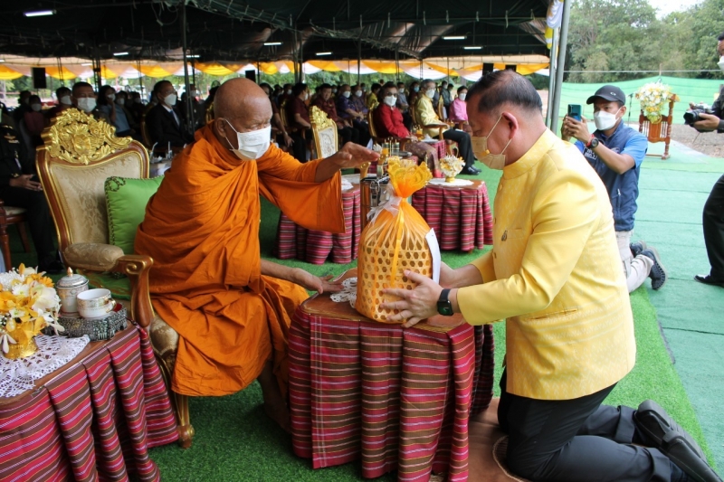 พิธีวางศิลาฤกษ์อาคารที่ทำการสำนักตรวจเงินแผ่นดินจังหวัดสุรินทร์ พร้อมอาคารชุดพักอาศัยและสิ่งก่อสร้างประกอบ